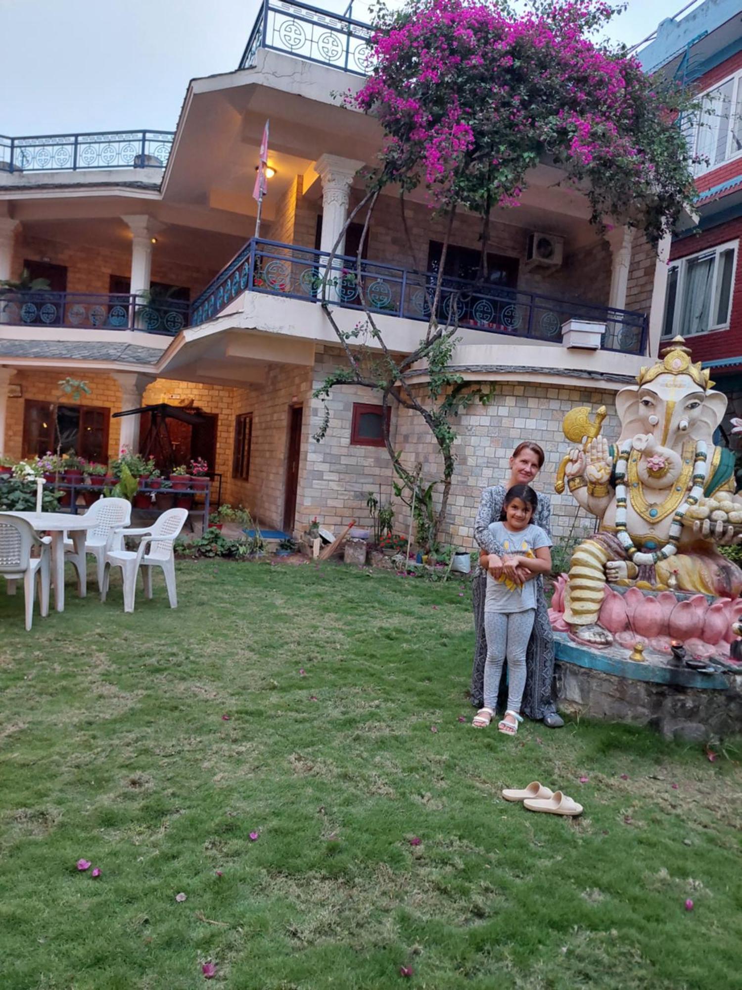Blue Planet Lodge & Restaurant Похара Екстериор снимка